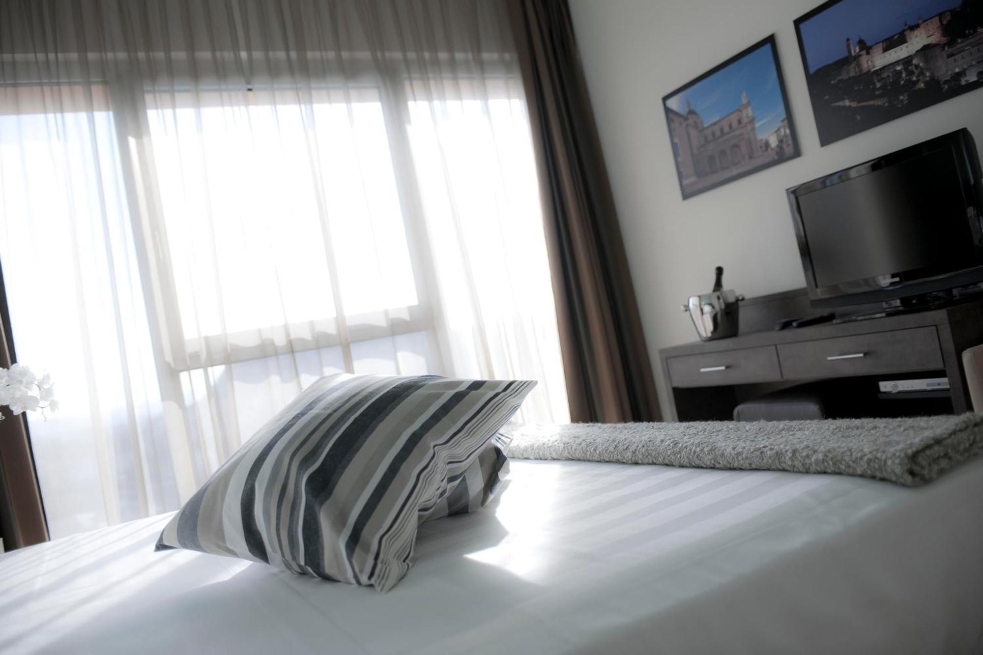 Blu Arena Hotel Montecchio  Eksteriør billede